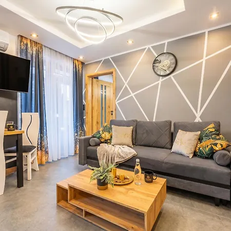 Golden - Tatra View - Ksiezycowe - 24d-1 Apartmán